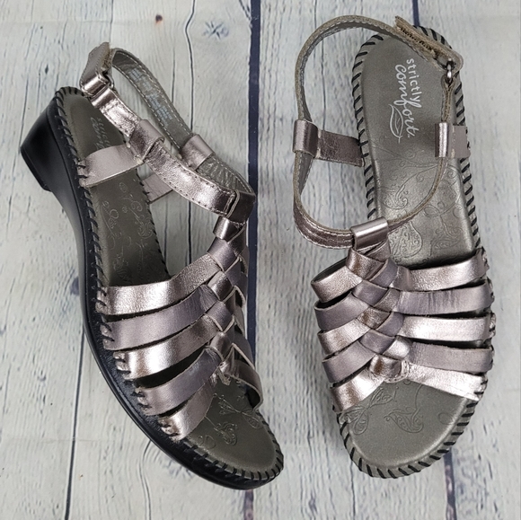 STRICTLY COMFORT | metallic strappy gladiator low heel sandals - Picture 1 of 9
